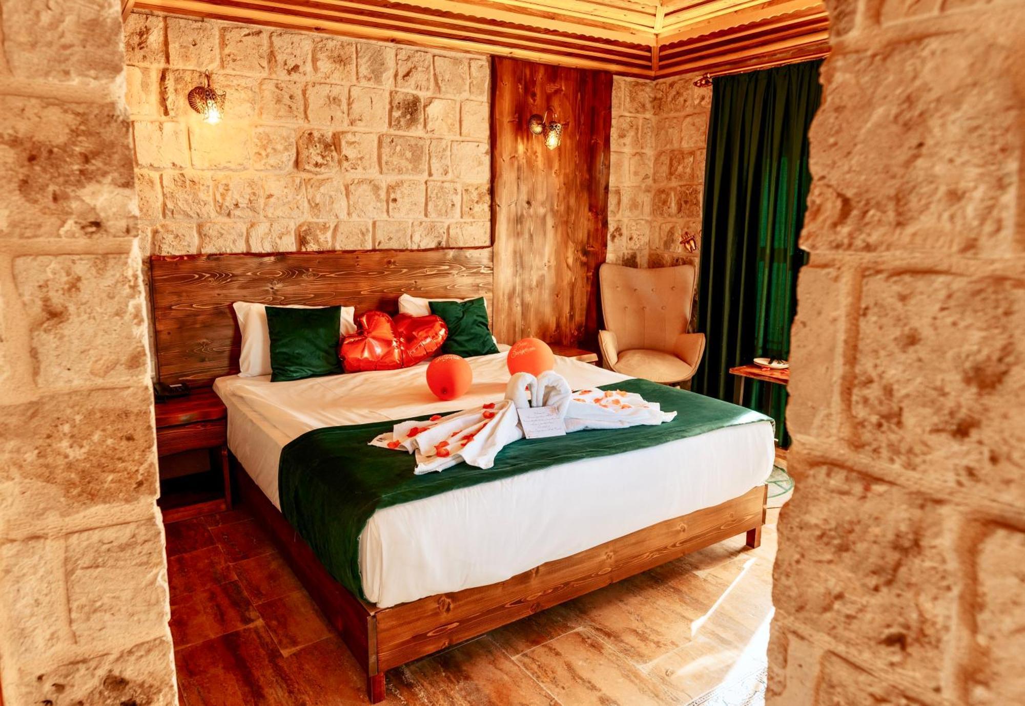 Flavia Cappadocia Hotel Üchisar Bagian luar foto