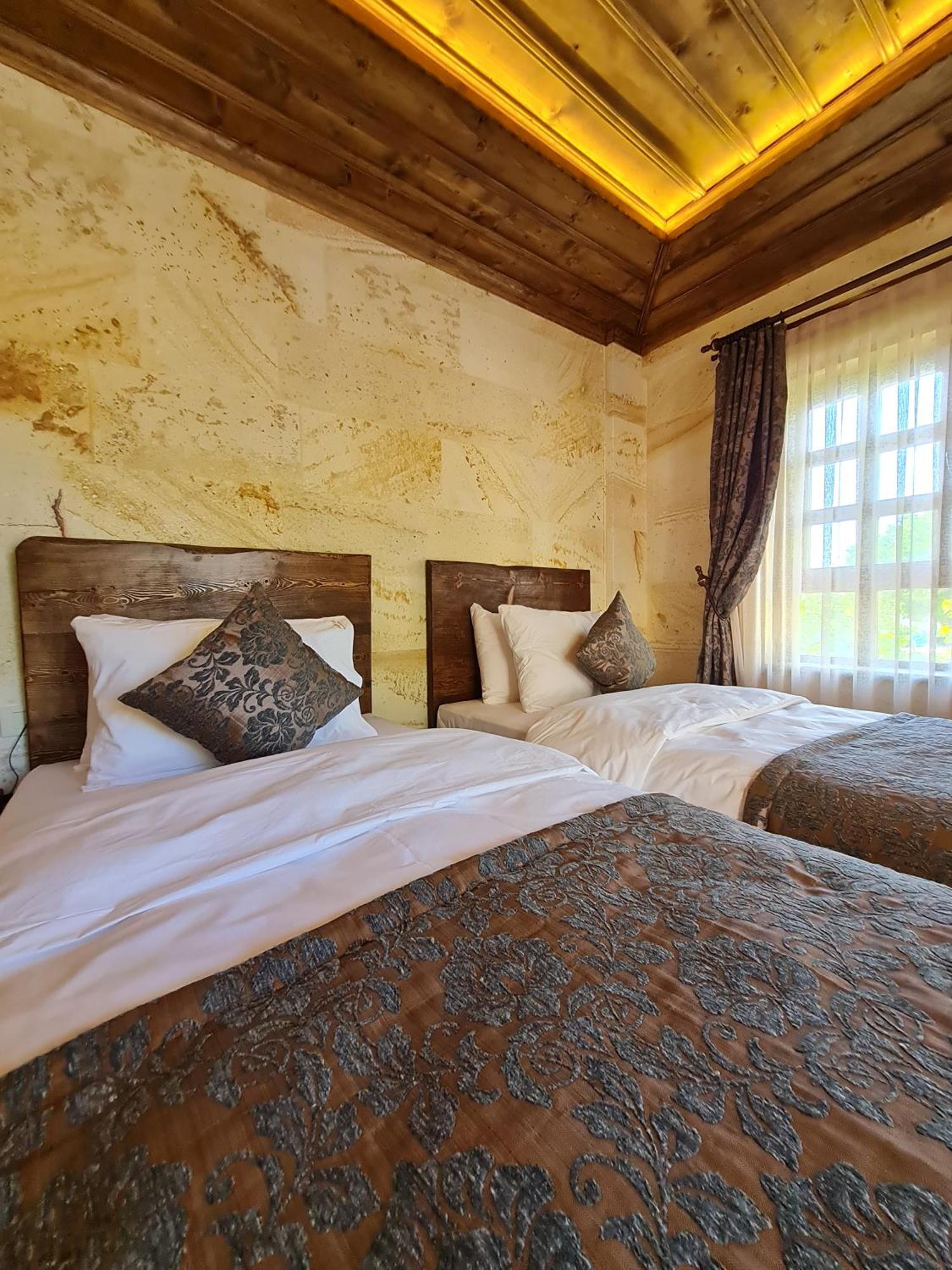Flavia Cappadocia Hotel Üchisar Bagian luar foto