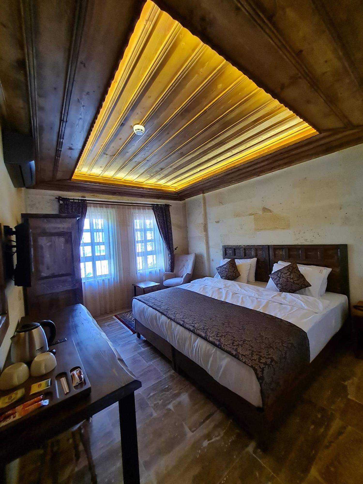 Flavia Cappadocia Hotel Üchisar Bagian luar foto