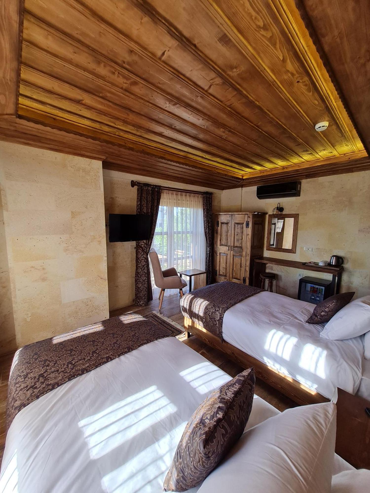 Flavia Cappadocia Hotel Üchisar Bagian luar foto