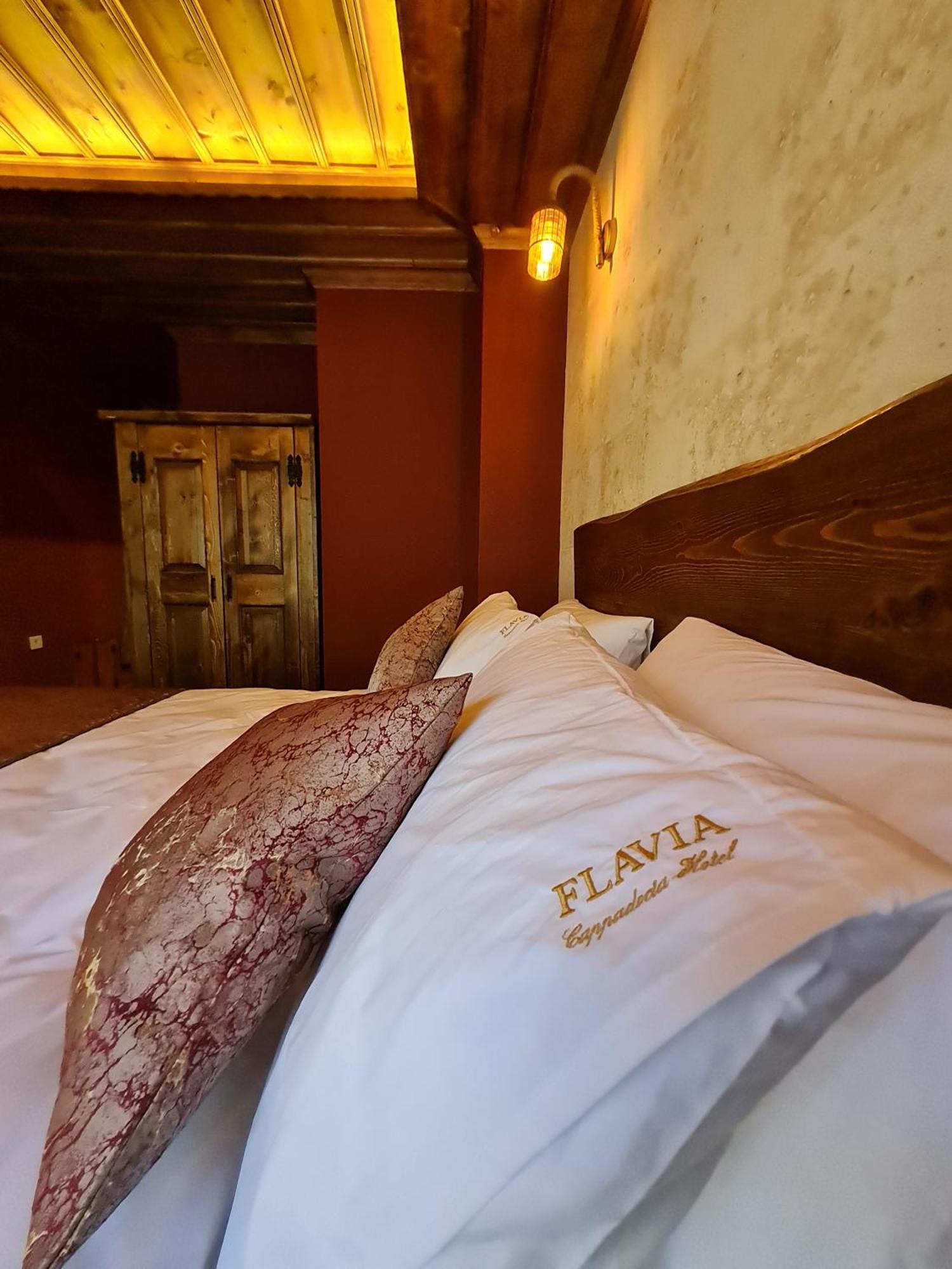 Flavia Cappadocia Hotel Üchisar Bagian luar foto